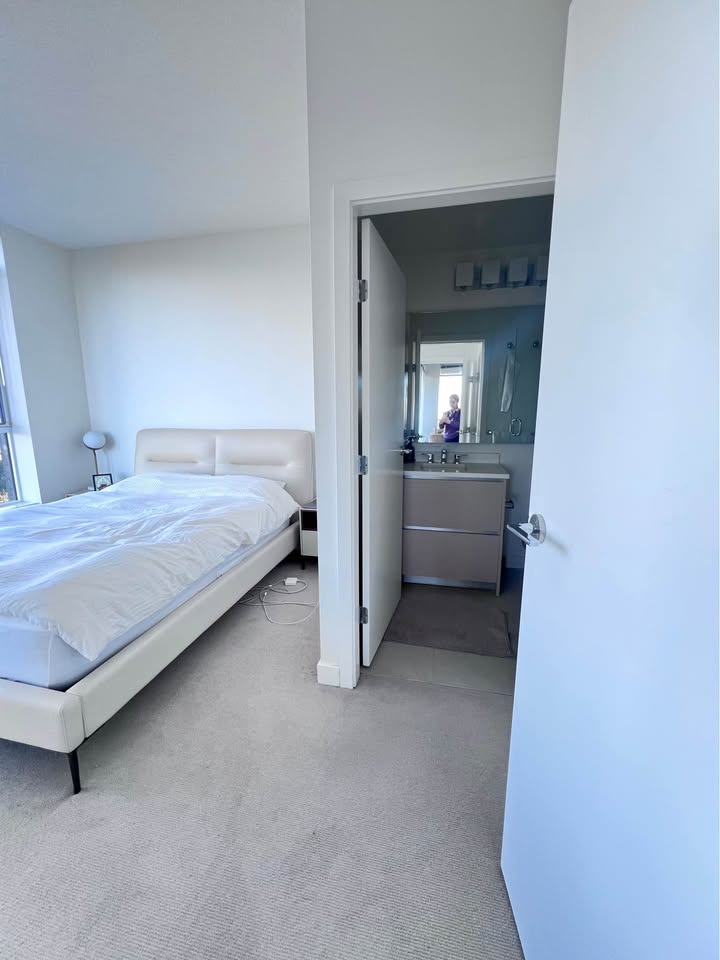 2 Beds 2 Baths – Apartment