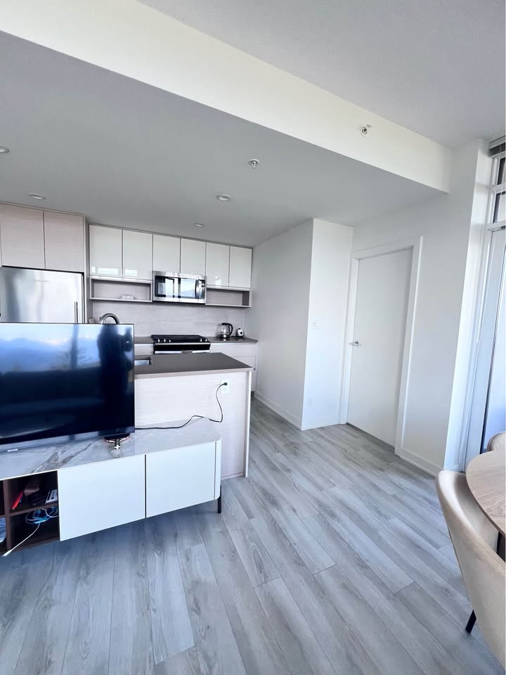 2 Beds 2 Baths – Apartment