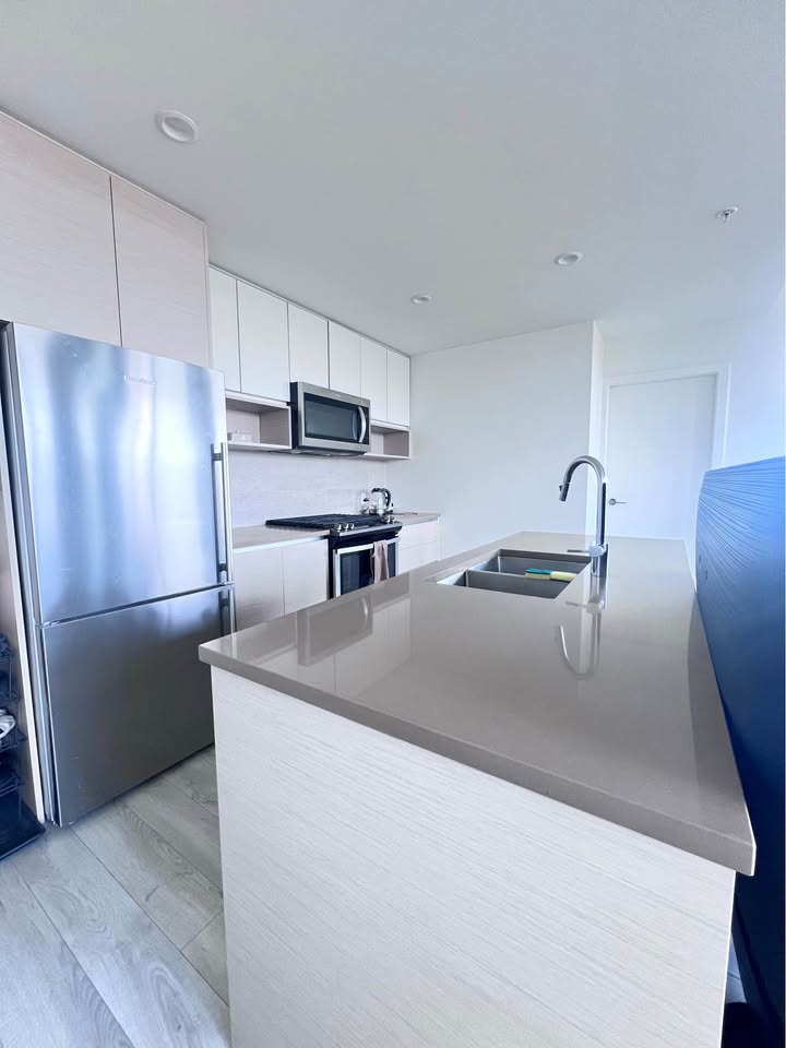 2 Beds 2 Baths – Apartment