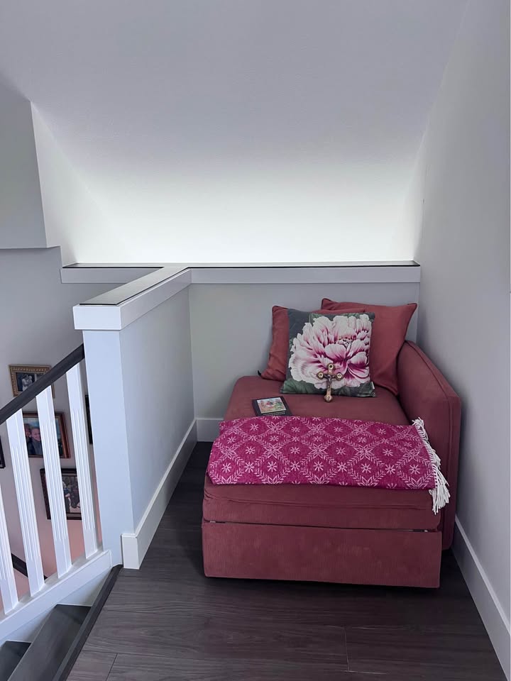 3 Beds 2 Baths – Townhouse