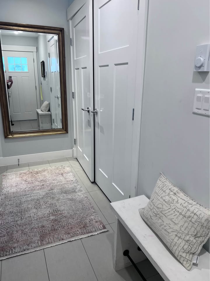 3 Beds 2 Baths – Townhouse