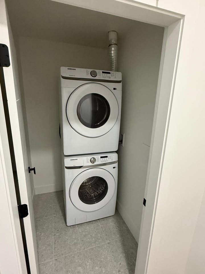 2 Beds 1 Bath – Apartment
